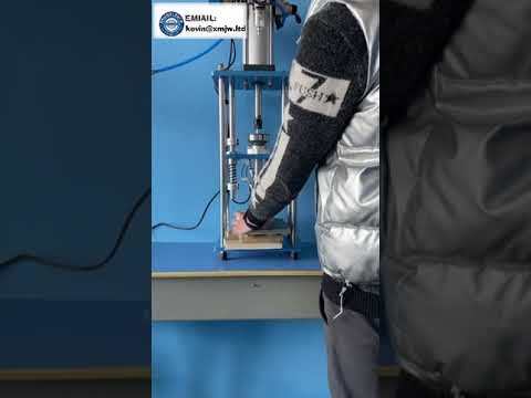 Halvautomatisk pneumatisk plastextruder för USB-laddkablar & strömbrytare – 40g vertikal plast