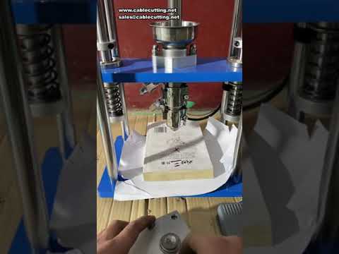 20g Mini Vertikal Formsprutningsmaskin – För Plast ABS, PP, PC, AS, PE, PET & PVC – USB-laddningshuvud